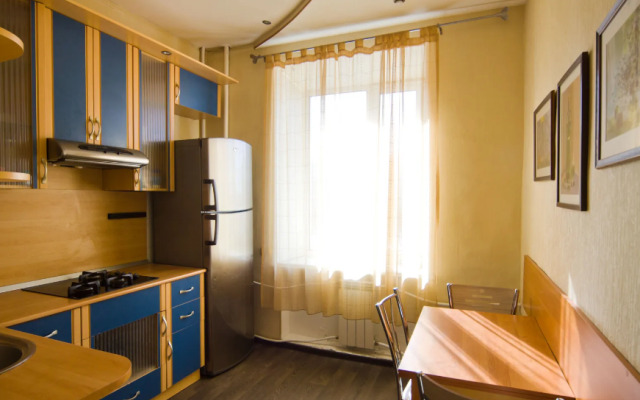 Квартира двухкомнатная набережная Северной Двины 95