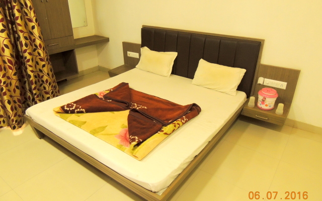 Отель Moonlight by sky stays