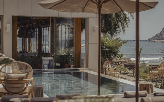 En Vie Beach Boutique Hotel