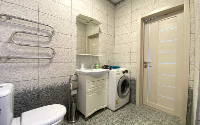 Zhk "poseydon" 836. Mamayka. Dvukhkomnatnaya S Balkonom (Trustcontrol) Flat