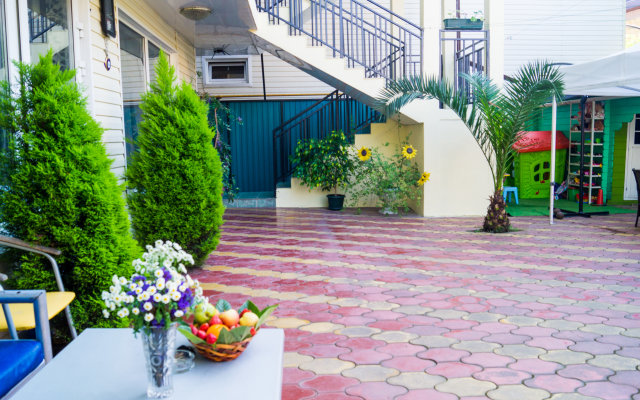 Akula Guest House