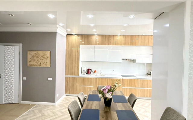 na Komsomolskoy Flat