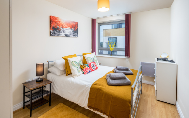 Ashleigh 2 bed apartment in the Centre of Watford