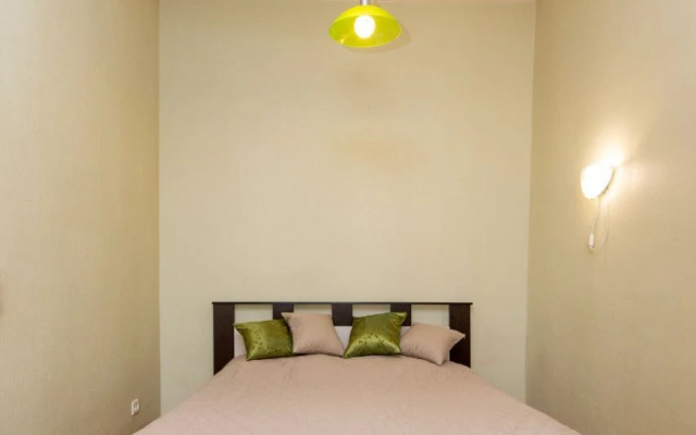 Квартира Типанова 16