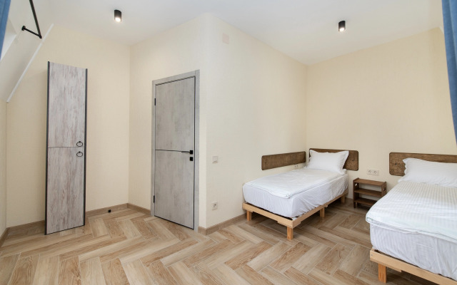 Частный дом на Шахтёров 28 (6)