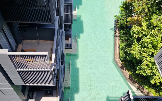The Deck Patong Apartments