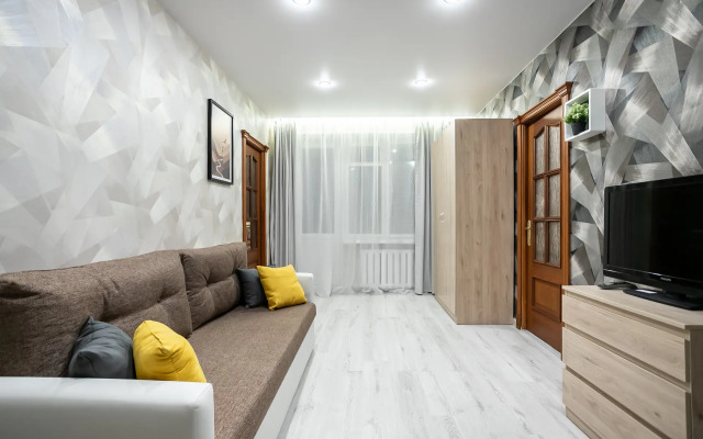Квартира Уютная Двухкомнатная на Мосфильмовской