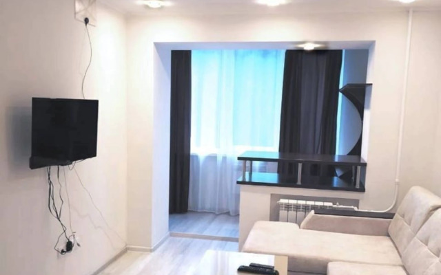 Na Ulitse Bashidze 5 Flat