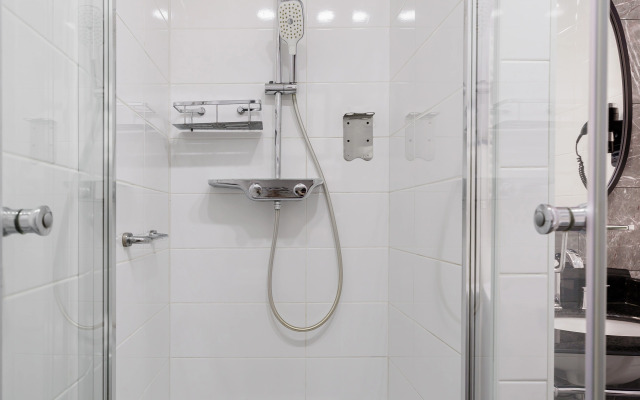 Roskoshnye Dvukhkomnatnye U Moskovskogo Vokzala Apartments