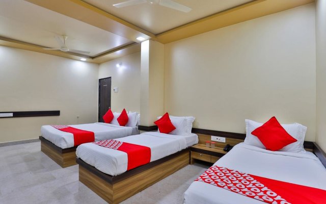 Daksh Somnath Hotel