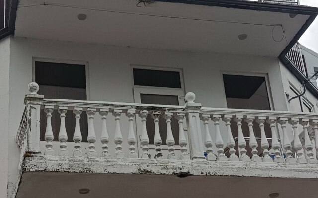 Monika Guest House