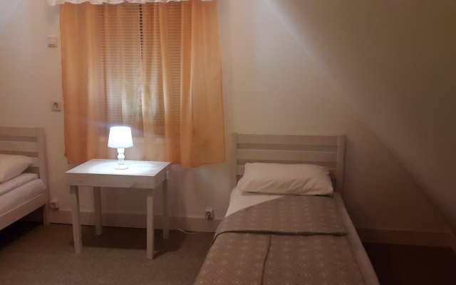 Listya Travyi Guest House