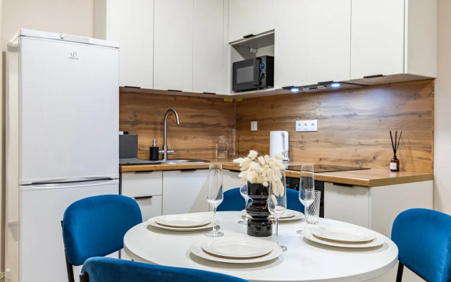 Modern Eurodvushka  in the Troparevo Park residential complex is an 11-minute walk from the metro station. Rumyantsevo Apartments