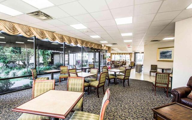 Equus Inn Ocala Hotel