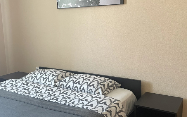 Na Kommunisticheskom Prospekte 5/1 Apartments