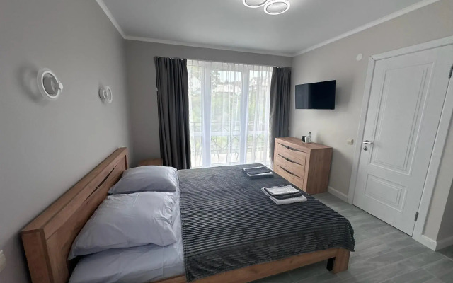 Меблированные Комнаты Двухместные с Балконом в Гостевом Доме Ланселот