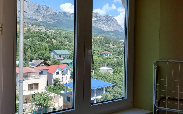 Dvuhkomnatnyie S Vidom Na More Apartments