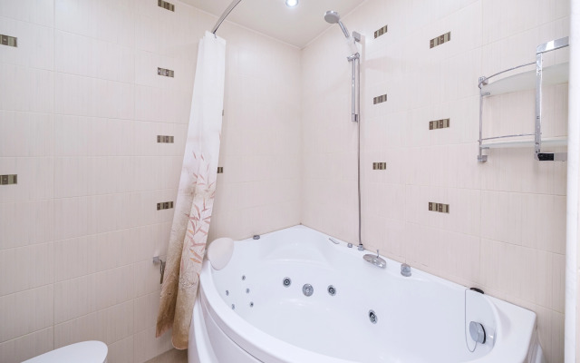 Vidovaya Dvushka S Balkonom Flat
