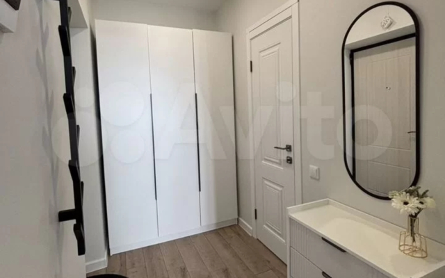 Sovremennaya S Vidom Na Les Flat