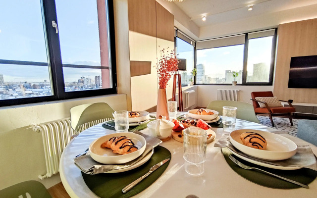 Апартаменты в небоскребе Тихомиров