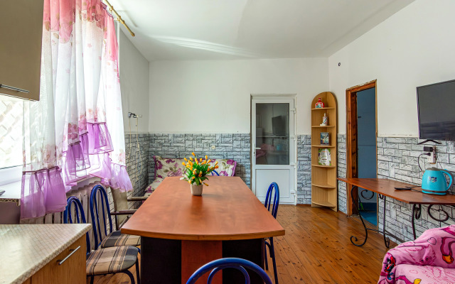 Частный дом на улице Средняя 5