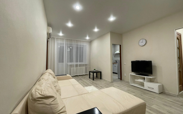 Dvukhkomnatnaya v tsentre Flat