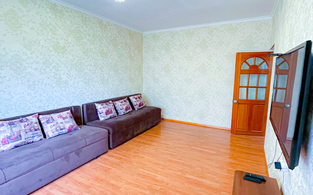 3 rooms Mamyr 7 Flat