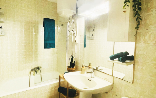 Seaside Serenity Suite - Salou Apartments
