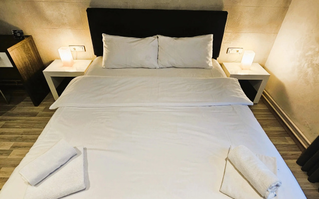 Central Park Residence Guest House