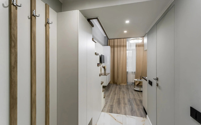 Апартаменты с Дизайнерским Ремонтом в Отличной Локации