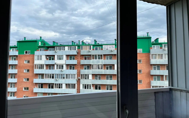 Uyutnaya studiya na Nekrasova Flat