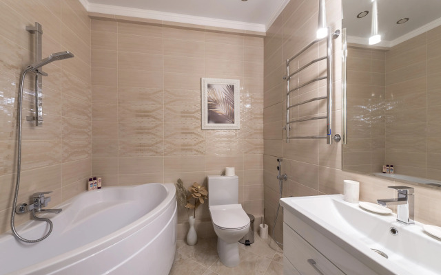 Апартаменты Admiral nearby Hilton 2