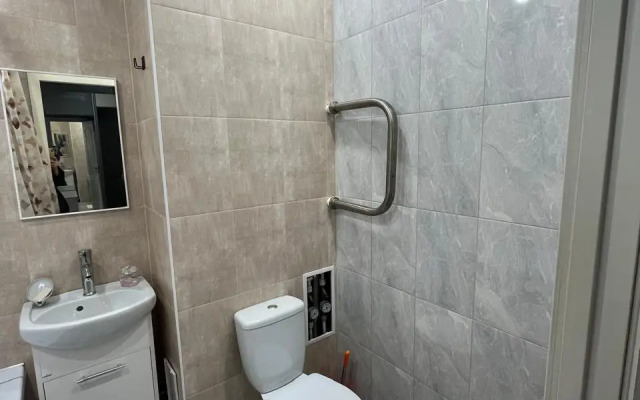 Квартира Уютная Однокомнатная в Сдepжанных Тонах