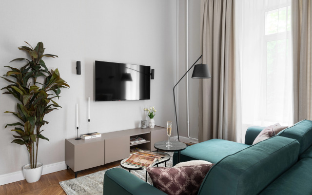 Квартира GM Apartments Четырехкомнатные с двумя санузлами