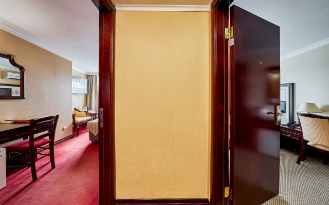 Lime Moscow Hotel