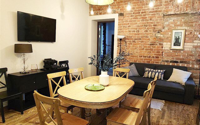 Апартаменты Петербургская Квартира в Центре на Марата