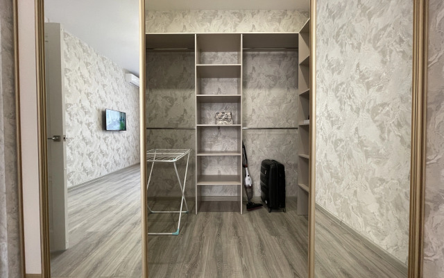 Апартаменты Адоратского 1