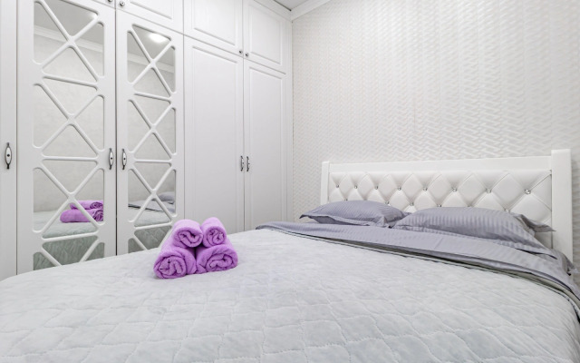 Svetlye I Uyutnye Ryadom S Botanicheskim Sadom Apartments