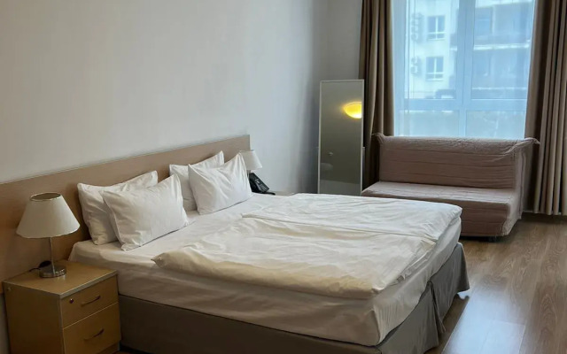 Parusnaya 21 Apartment 1