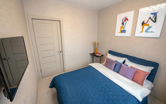 Апартаменты TopHouse на Каплунова 10 трёхкомнатные