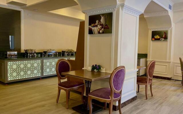 Hotel Rusel Park
