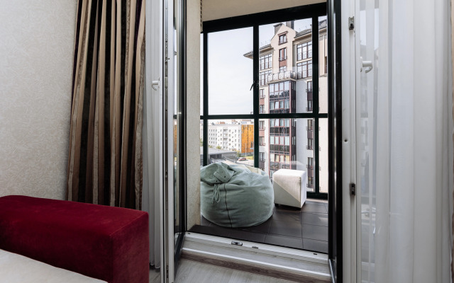 Artilleriyskaya 79 Flat