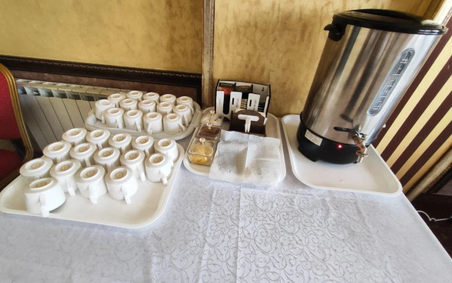 Отель Мона Лиза