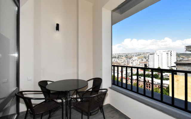 4-Komn. V Zdanii Bulvar Plaza, di644 Flat