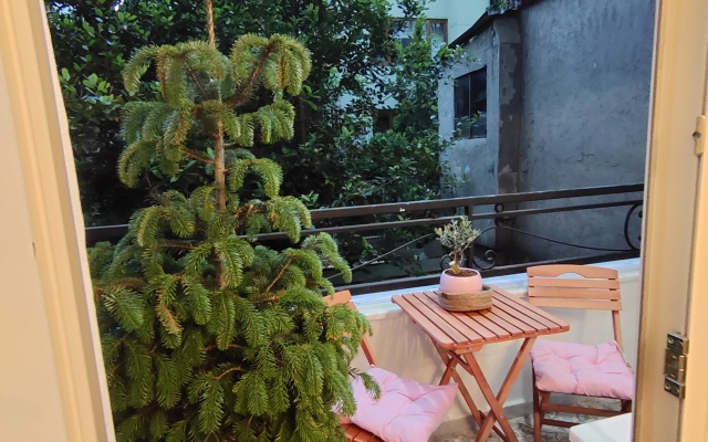 Apartments 2BR balcony house near Hilton bosphorus hotel