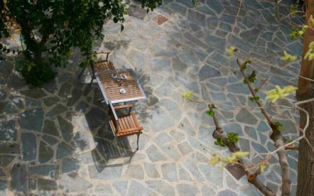 Gikas Apartments