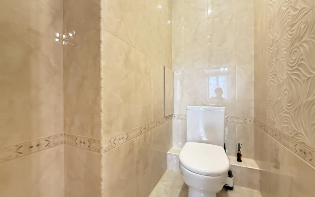 Апартаменты двухкомнатные Разведчиков 8/3