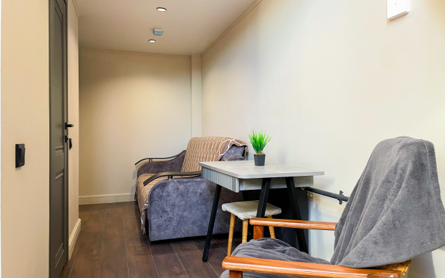 Sovremennyye uyutnyye dvukhurovnevyye 226 Apartments