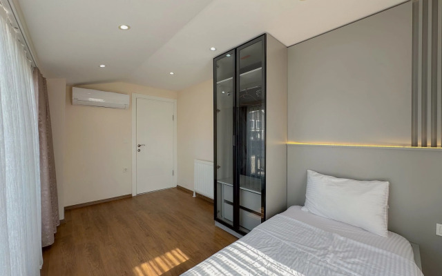 Апарт-отель Flower City Suits