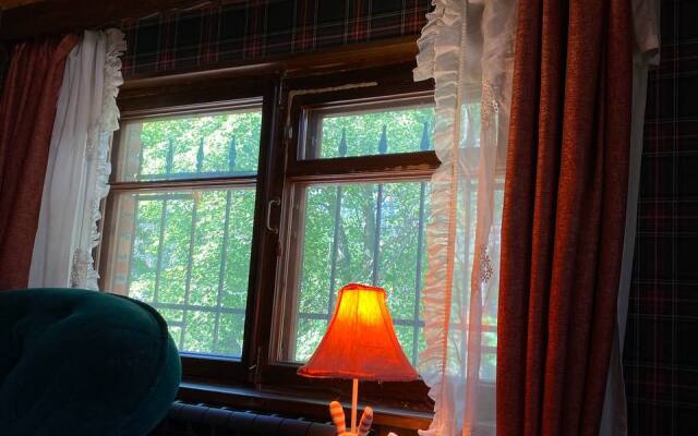 Частный дом Дом у реки в английском стиле